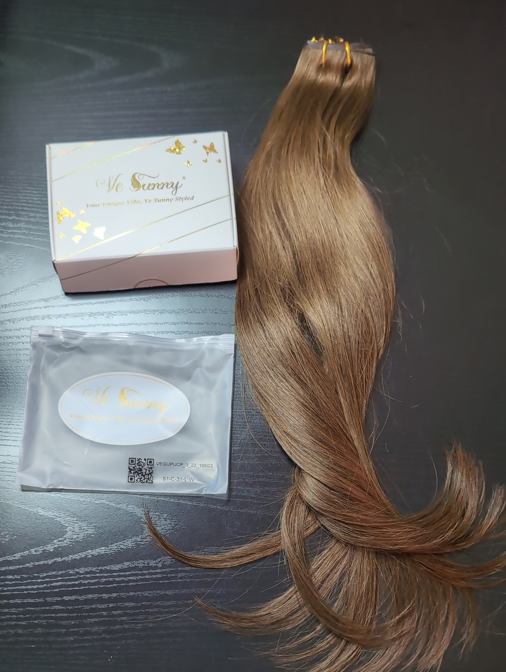 22-in 120 G Natural Light Brown Clip In Human Hair Extensions Seamless